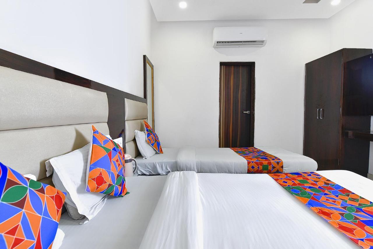 Collection O Royal Icon Hotel Udaipur Exterior photo