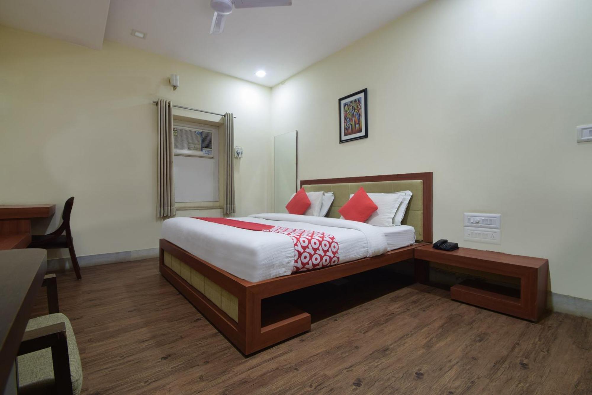 Collection O Royal Icon Hotel Udaipur Exterior photo